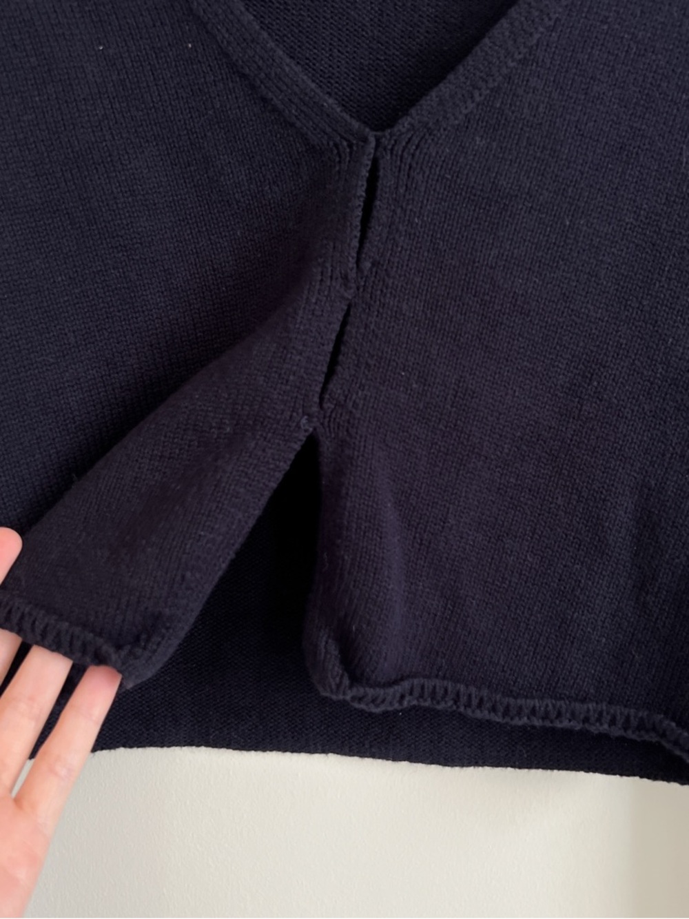 Aritzia Wilfred Admiral Basque V-Neck Cardigan Sweater - Picture 3 of 7